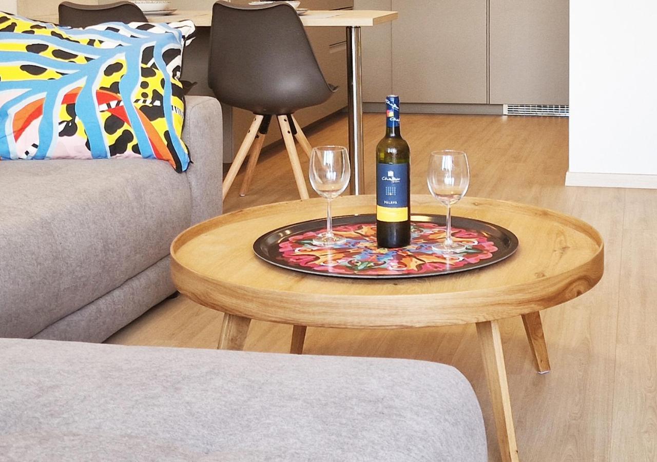 New Cozy 2 Room Pink Apartment Bratislava 058 מראה חיצוני תמונה