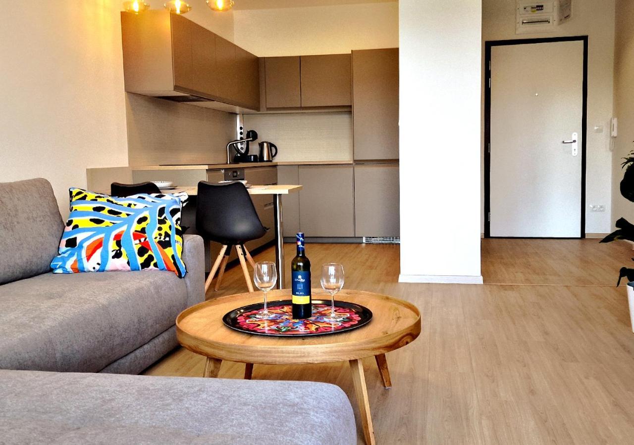 New Cozy 2 Room Pink Apartment Bratislava 058 מראה חיצוני תמונה