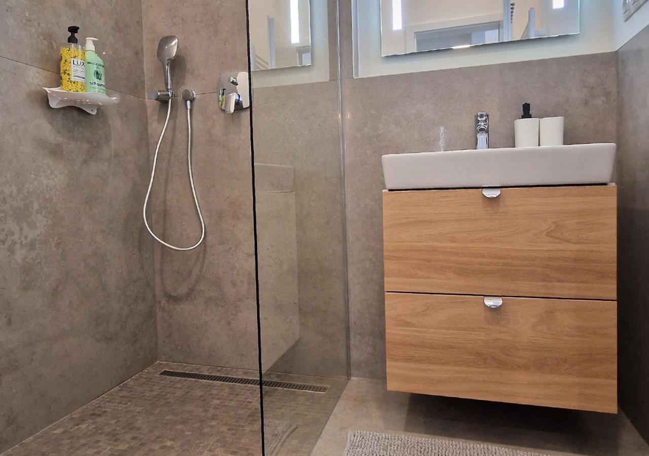 New Cozy 2 Room Pink Apartment Bratislava 058 מראה חיצוני תמונה