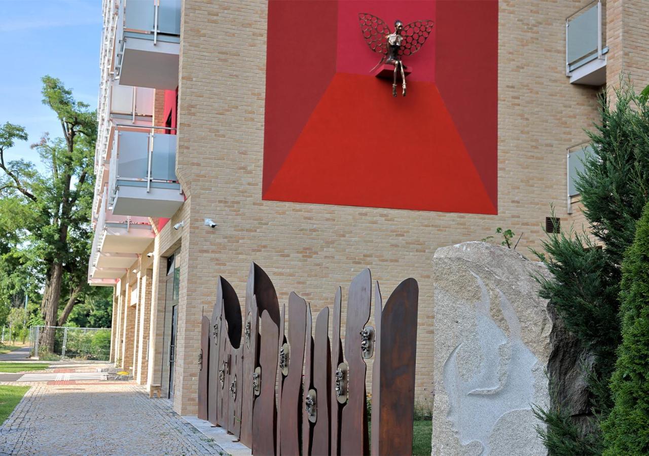 New Cozy 2 Room Pink Apartment Bratislava 058 מראה חיצוני תמונה